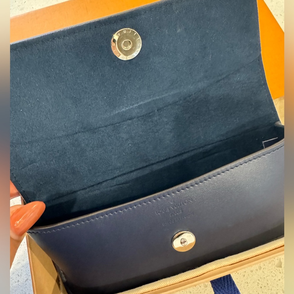 Louis Vuitton LE Monogram Escale Sunglass Case Blue - Picture 2 of 3